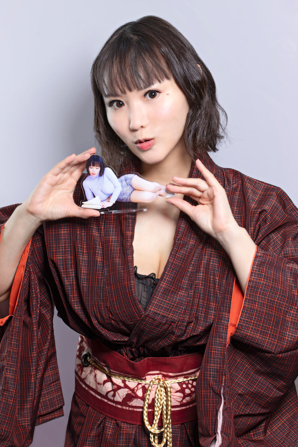Kaho Shibuya Acrylic Standee - Reading