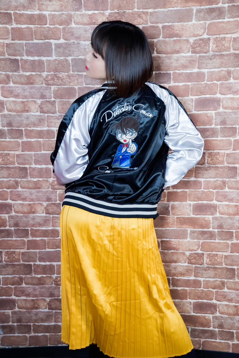 Kaho Shibuya Worn Detective Conan Jacket + Moon Equipment Shirt + Gold Skirt (Signed)
